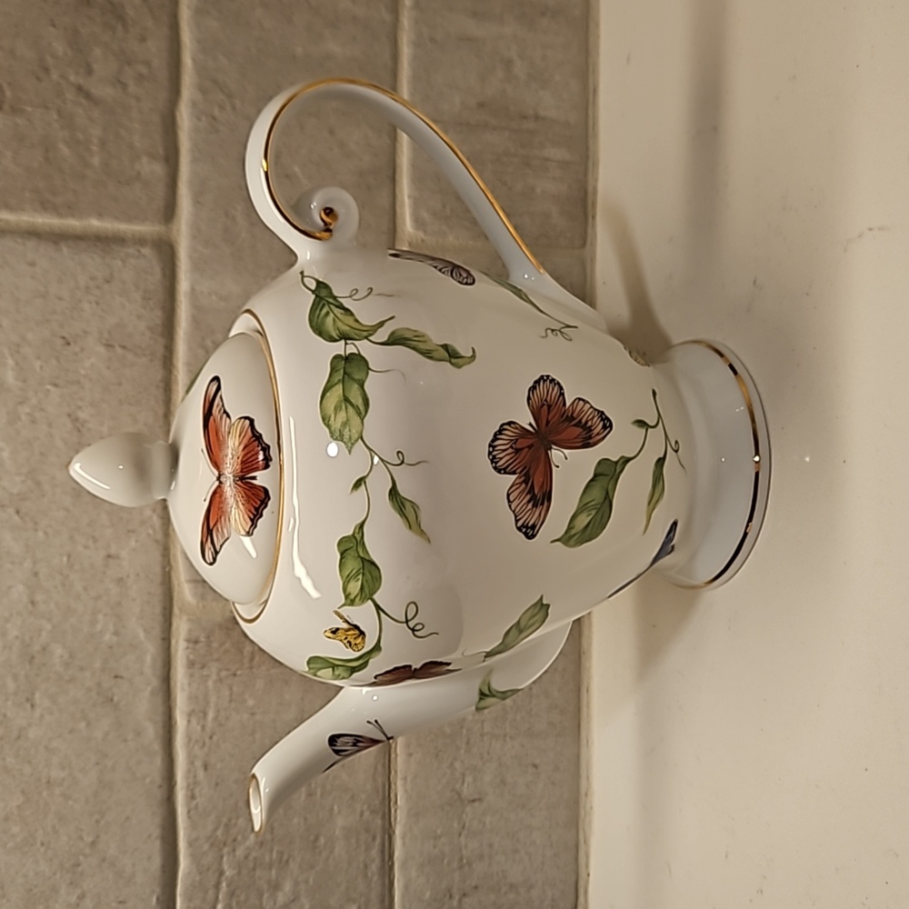 Teapot, Godinger and Co.